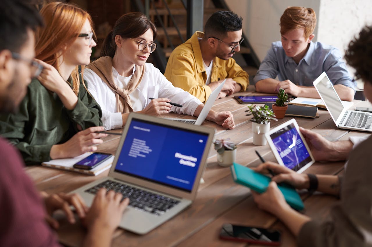 Cybersecurity Experts Share Their Thoughts on Mobile Attack Vectors and Breach Methods