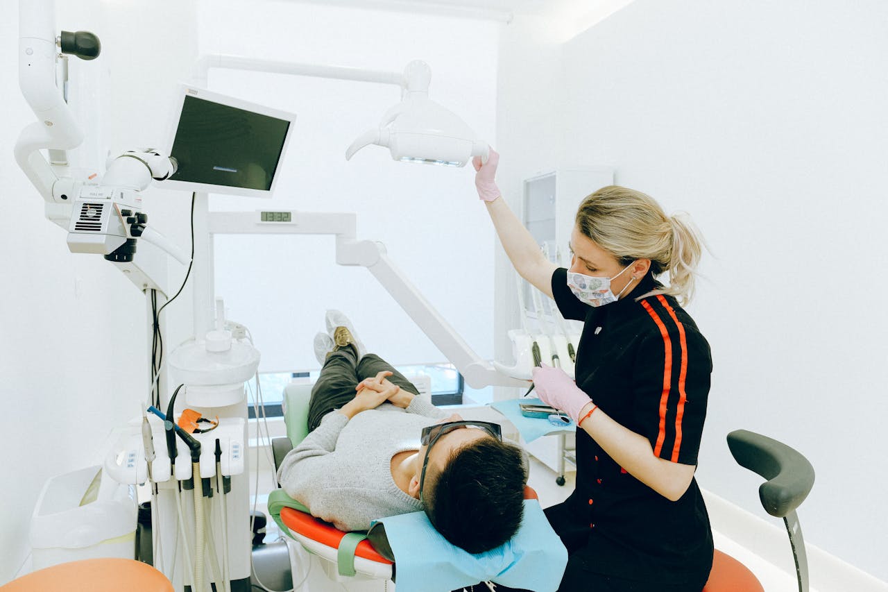Severe Tooth Pain? Signs You Need an Emergency Dentist