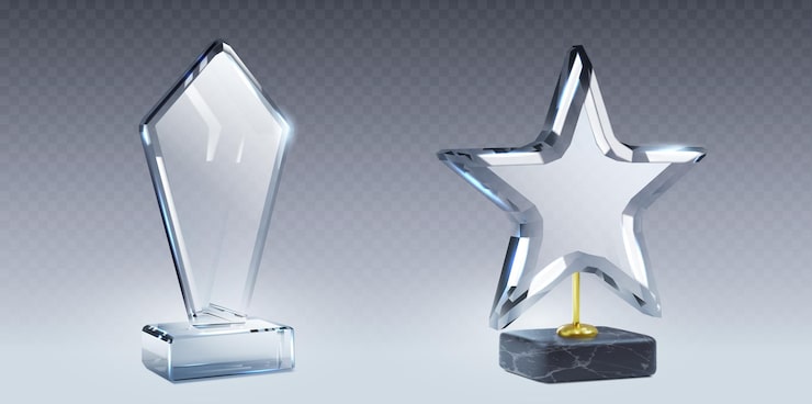 Pros and Cons of Choosing Glass Awards Over Crystal