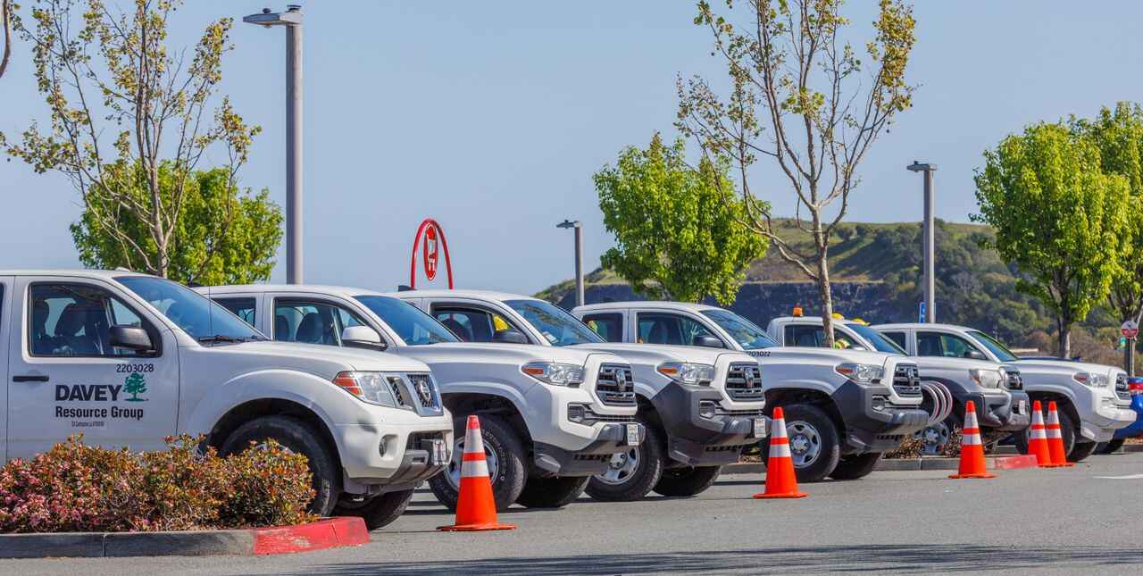 How Fleet Management Software Enhances Efficiency and Reduces Costs